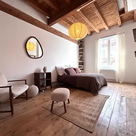 Holiday home Maison Atypique - Au Coeur De La Vieille *